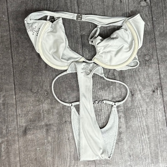 Neena TANIS Micro Thong Bikini [C43] - Picture 10 of 11